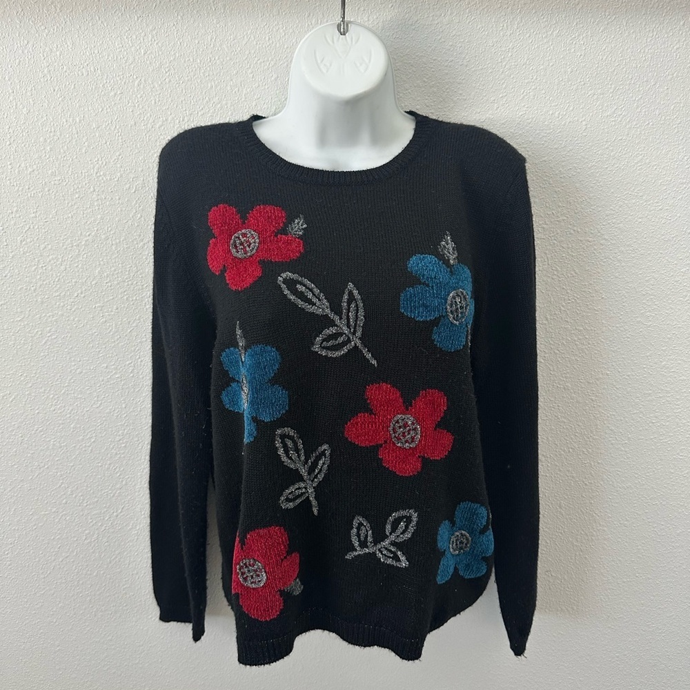 Alfred Dunner‎ Black and Red Crew Neck Sweater with Floral Design